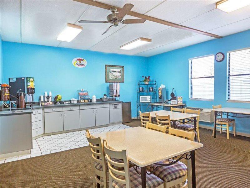 Super 8 By Wyndham Knoxville Downtown Area Esterno foto