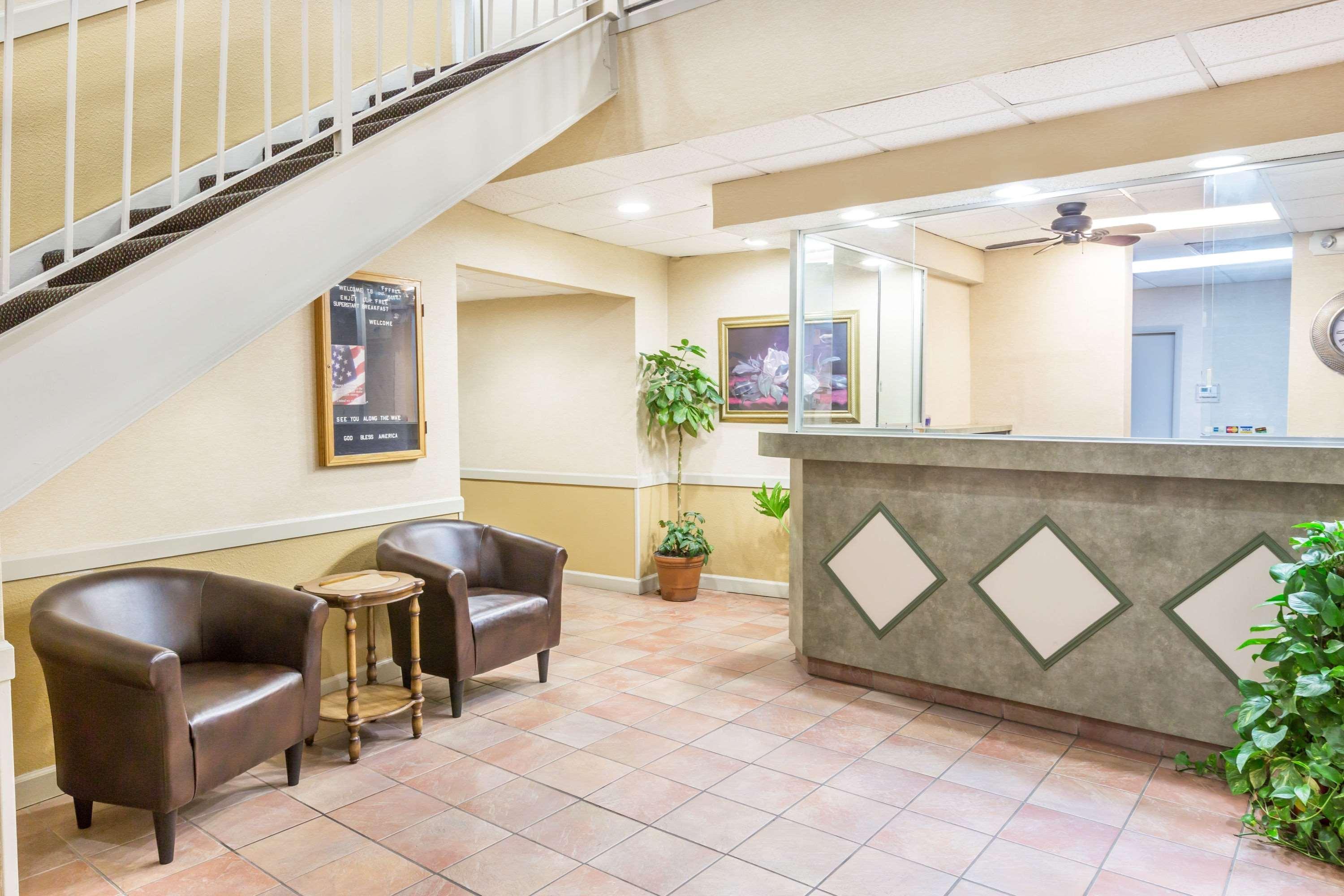 Super 8 By Wyndham Knoxville Downtown Area Esterno foto